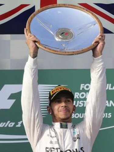 Hamilton vence en Australia con doblete de Mercedes-AMG