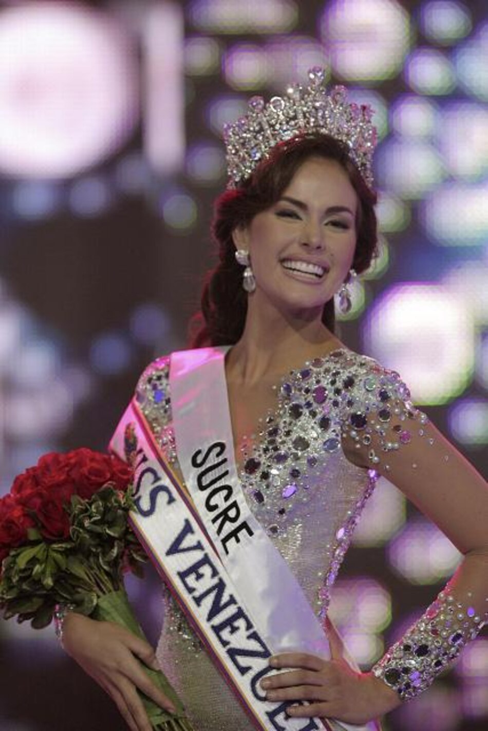 La actriz Irene Essar se corona como nueva Miss Venezuela