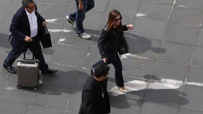 João Santana y su esposa llegan a Brasil