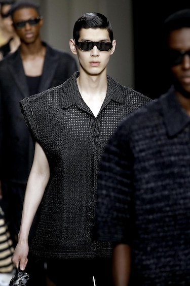 Dolce & Gabbana recuperan los años 50 en su colección para hombre en la pasarela de Milán