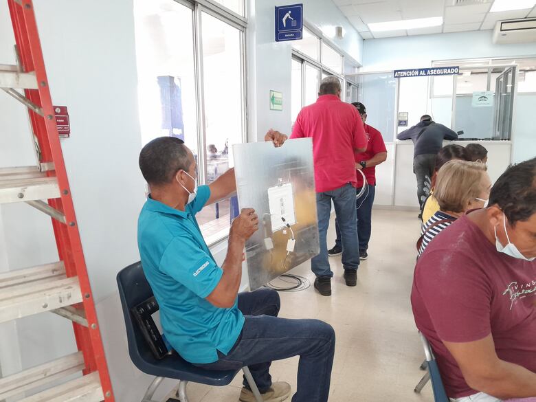 Continúan los trabajos de mejoras y reestructuración al cuarto de urgencia del Complejo