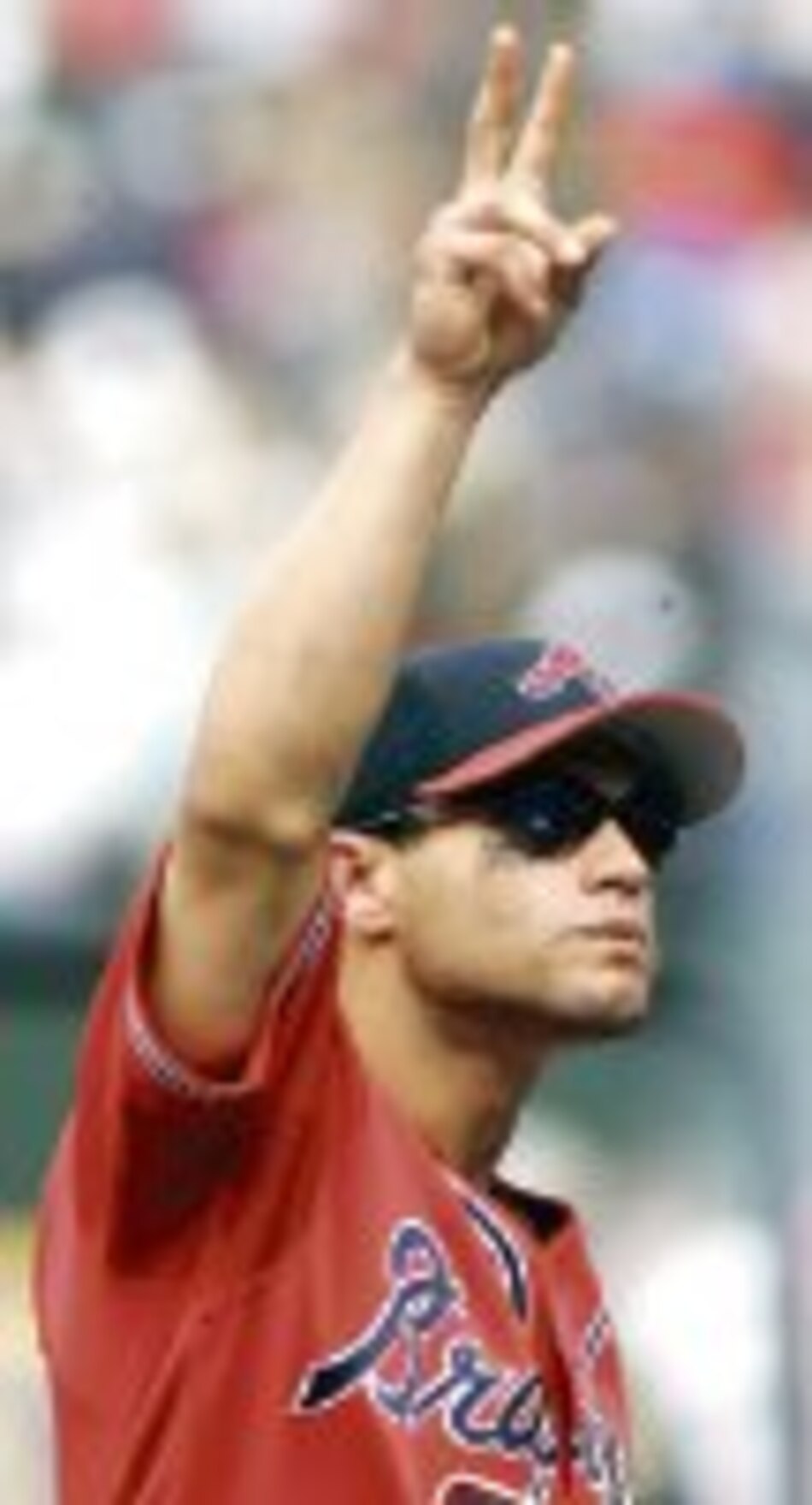 Bravos se desprenden de Giles