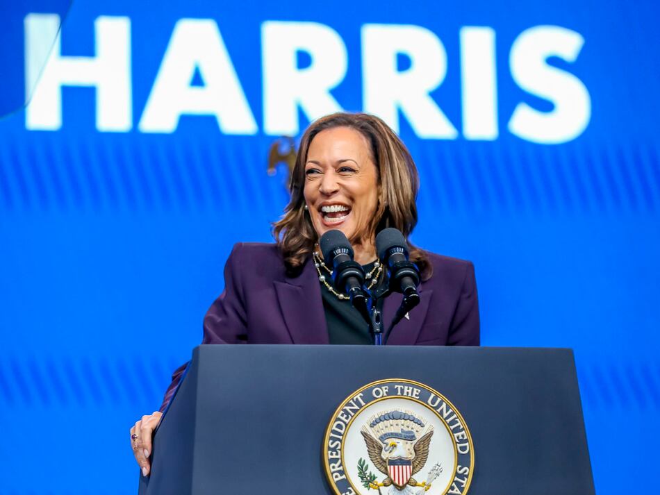 Kamala Harris es portada de ‘Time’ y la revista destaca que es 'su momento'