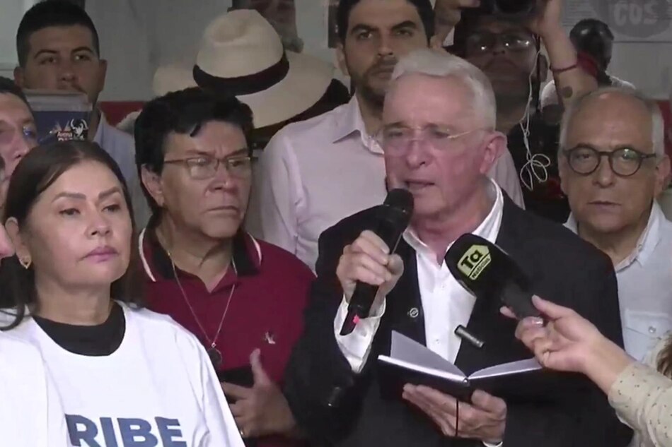 Jueza considera probado el fraude procesal en juicio a Uribe, pero lo absuelve de soborno