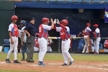 Cuba termina como líder invicto del grupo B
