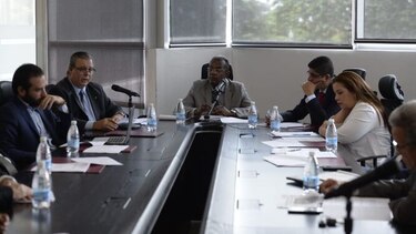 Comisión de Gobierno inicia conversatorio sobre el paquete de reformas a la 'Constitución'