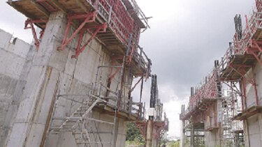 Revisan cesión de anfiteatro