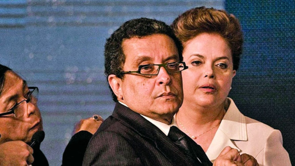 João Santana se pondrá a disposición de la justicia brasileña