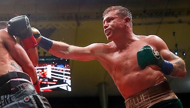 Saúl ‘Canelo’ Álvarez derrota a William Scull y se torna campeón absoluto de las 168 libras