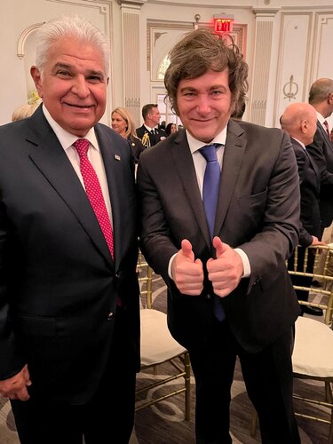 Presidente Mulino participa en recepción ofrecida por Donald Trump