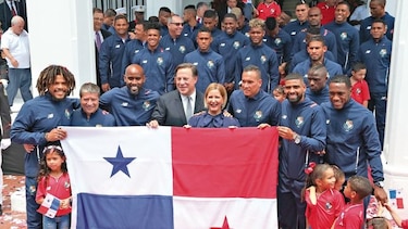 Gobierno Nacional condecora a la selección