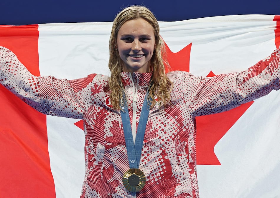 Summer McIntosh reclama el titulo de ‘reina’ con su cuarta medalla, la tercera de oro