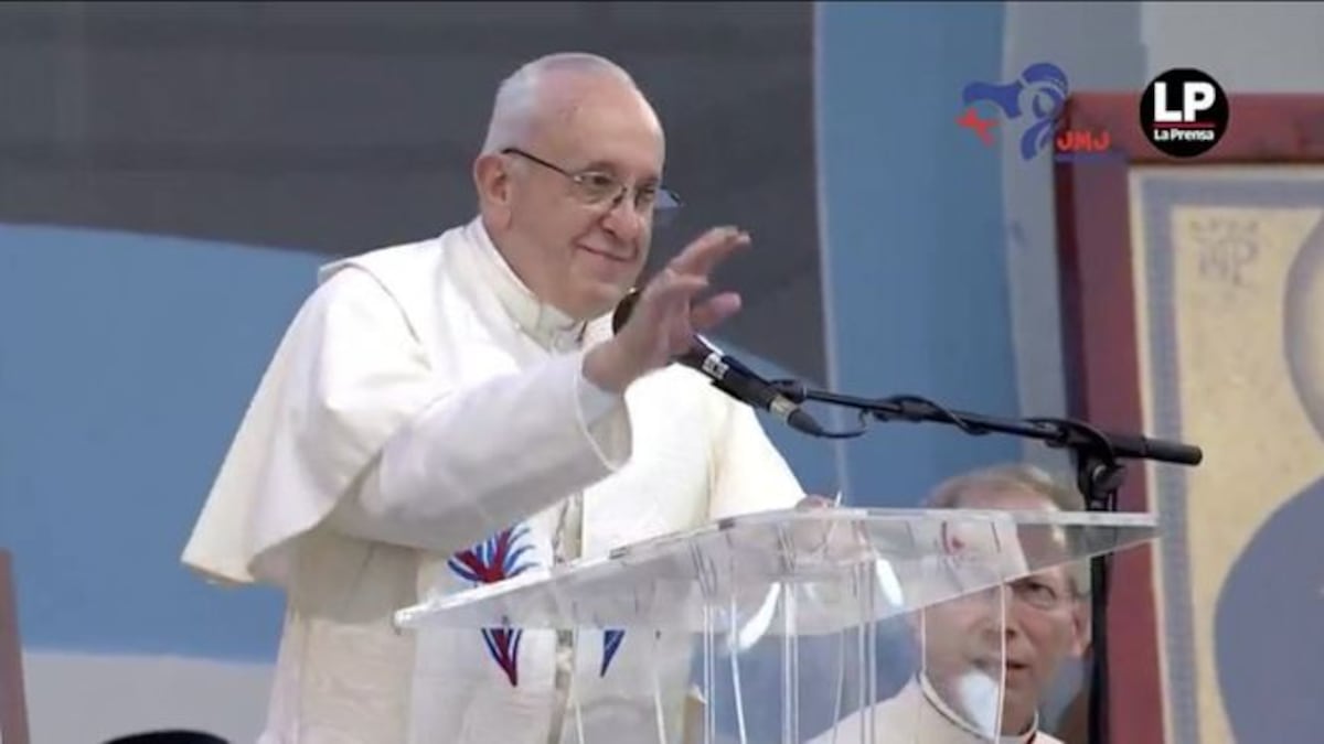 El papa Francisco se dirige a los presentes en el Campo Santa María La Antigua.