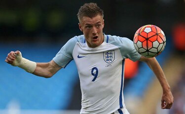 Inglaterra derrota sin brillo a Turquía