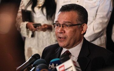 Dirigente opositor pide evitar enfrentamiento entre poderes en Venezuela