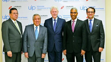 Conversatorio con Clinton en la UIP