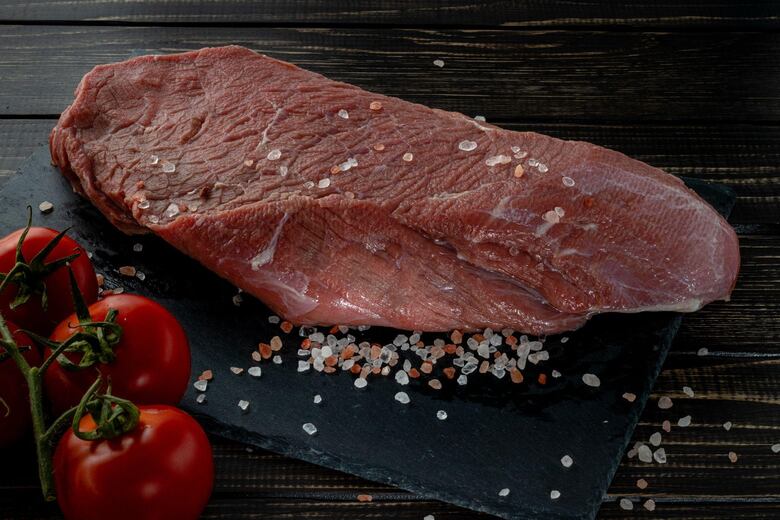 Cuánta sal es mucha sal y por qué consumir muy poca también puede ser perjudicial