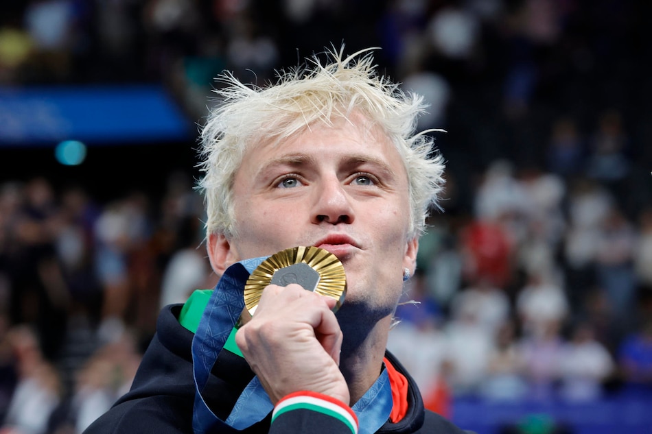 El italiano Nicoló Martinenghi frustra el regreso del británico Adam Peaty tras arrebatarle el oro en la última brazada