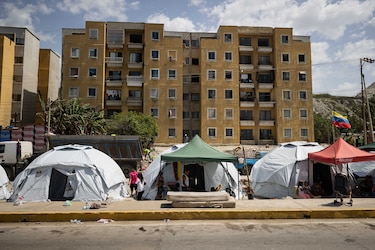 Venezuela evalúa programa de créditos para atender a familias afectadas por doble sismo