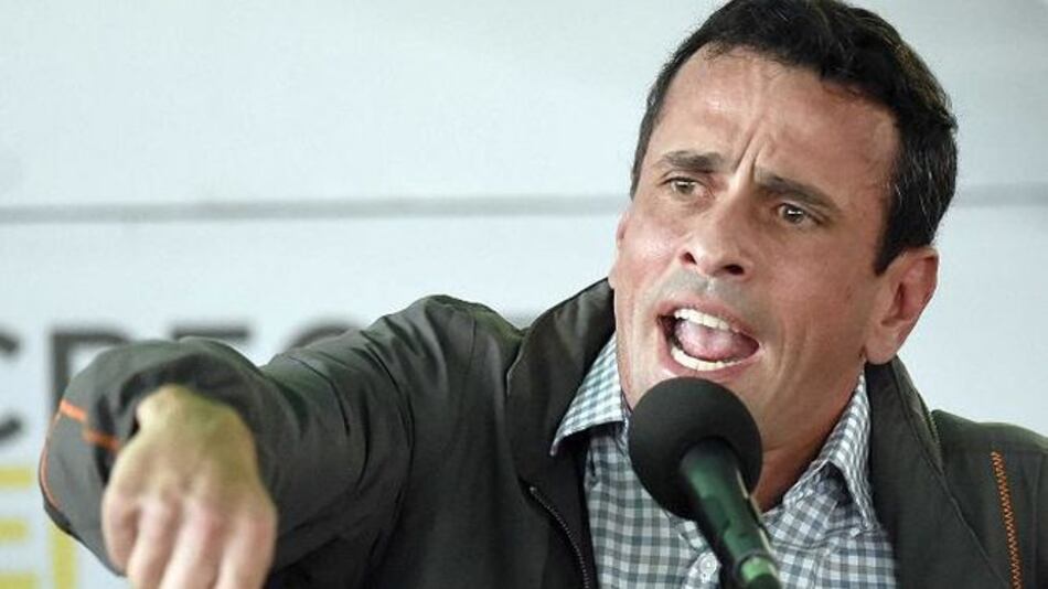 Oposición venezolana define estrategia ante suspensión de referendo contra Maduro