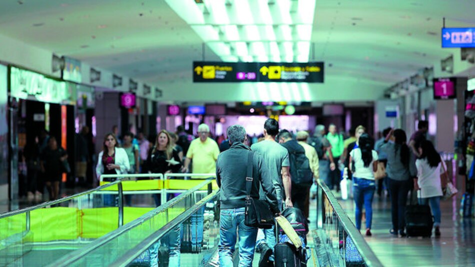 Llega tercer vuelo chárter desde Ecuador