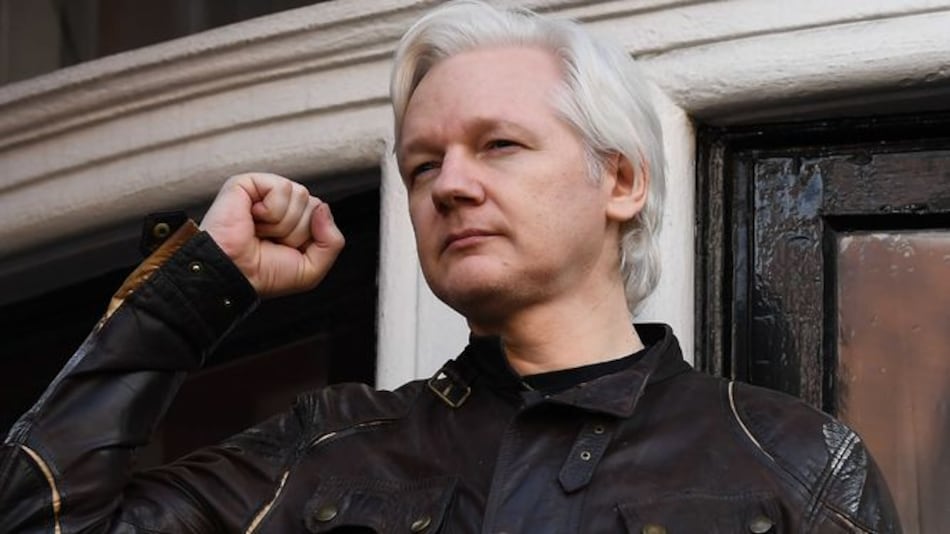 Abogado de Julian Assange dice que luchará contra los cargos
