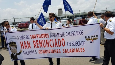 Pilotos comerciales realizan piquete en el Aeropuerto de Tocumen