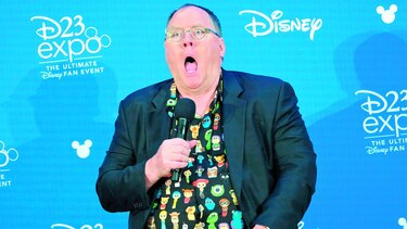 Lasseter con Disney, hasta el infinito