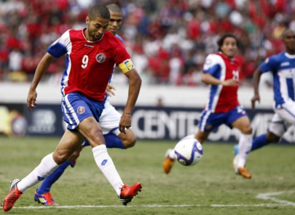 Selección de Costa Rica pierde a Saborío por fractura