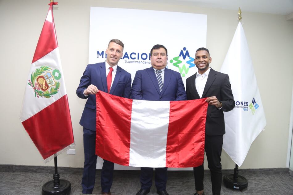 El panameño Alberto Quintero se nacionaliza peruano