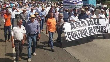 Ganaderos santeños dicen que no quieren más conversaciones sin resultados