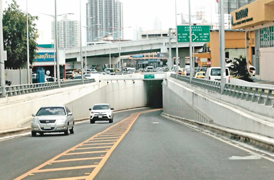 Fiscal apunta a miembros de comisión evaluadora