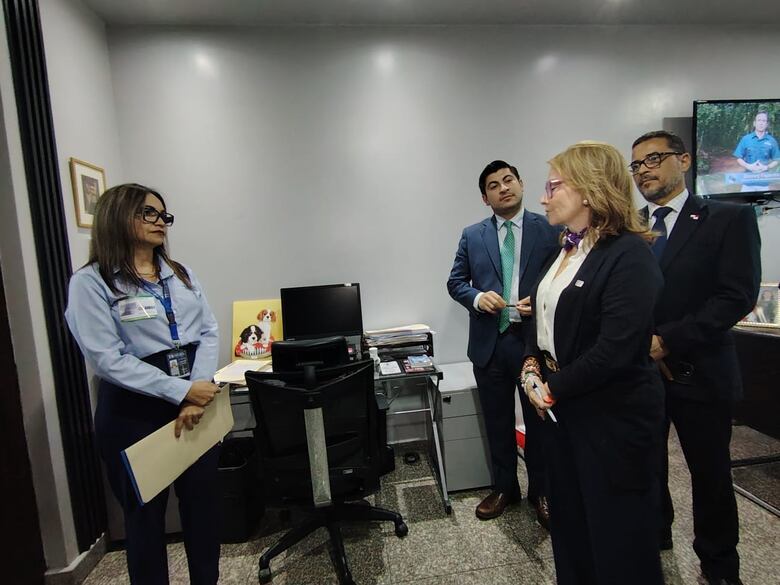 Tribunal Electoral notifica a Paulette Thomas sobre procesos de revocatoria de mandato