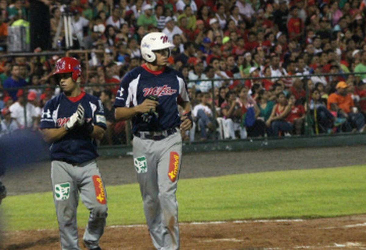 Metro supera a Chiriquí y sigue con vida