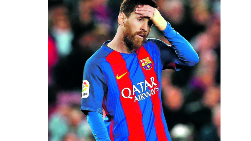 Messi salva al Barcelona de otra penosa derrota
