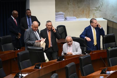 Diputados proponen que más instituciones compren fuera de la Ley de Contrataciones Públicas