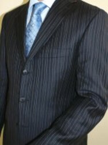 Deber: saco y corbata