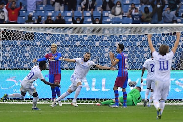 Pese a la derrota en el Clásico, el Barcelona ve más cerca su recuperación