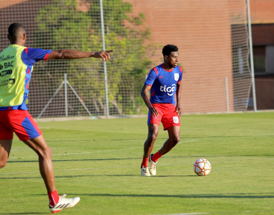 Josiel Núñez regresa a la Roja con mucha experiencia en los hombros