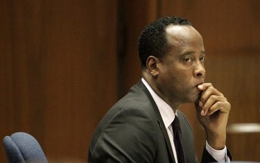Médico acusado de muerte Michael Jackson no testificará