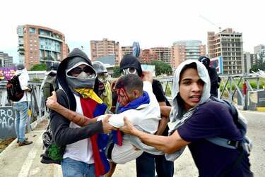 Nuevos asesinatos en Venezuela durante manifestaciones; lista aumenta a 28 muertos