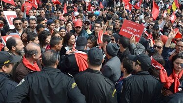 Miles de personas dicen no al terrorismo yihadista
