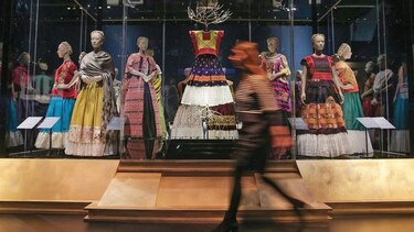 Exhiben objetos personales de Frida Kahlo en Londres