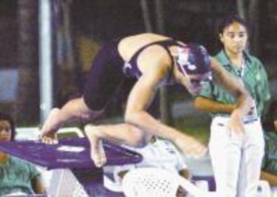 Eileen Coparropa reta el poderío de EU