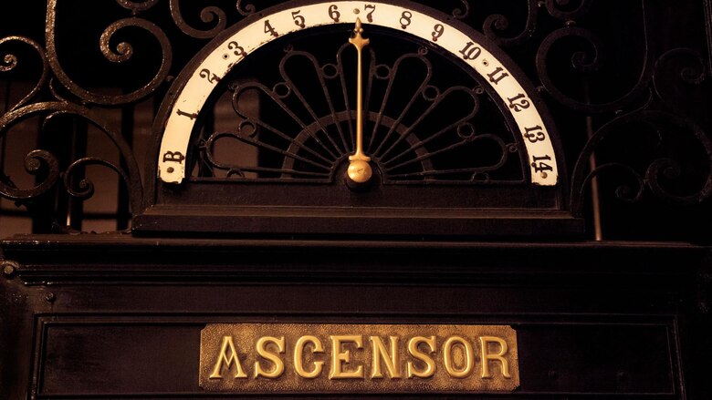 "Provoca en la gente ataques incontrolables de insulsez": el origen sorprendentemente científico de la música de ascensor