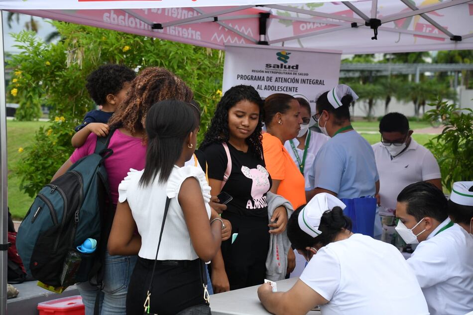 Equipos de Salud continúan con la vacunación masiva contra la influenza
