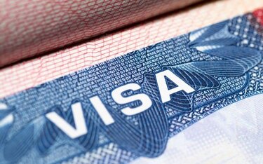 Embajada de Estados Unidos alerta sobre posibles estafas al tramitar la visa con terceros