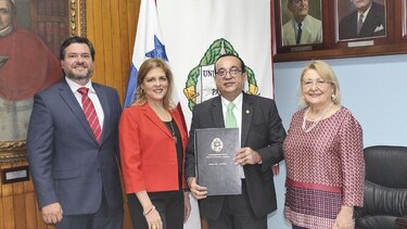 Hospital Nacional firma convenio con Universidad de Panamá