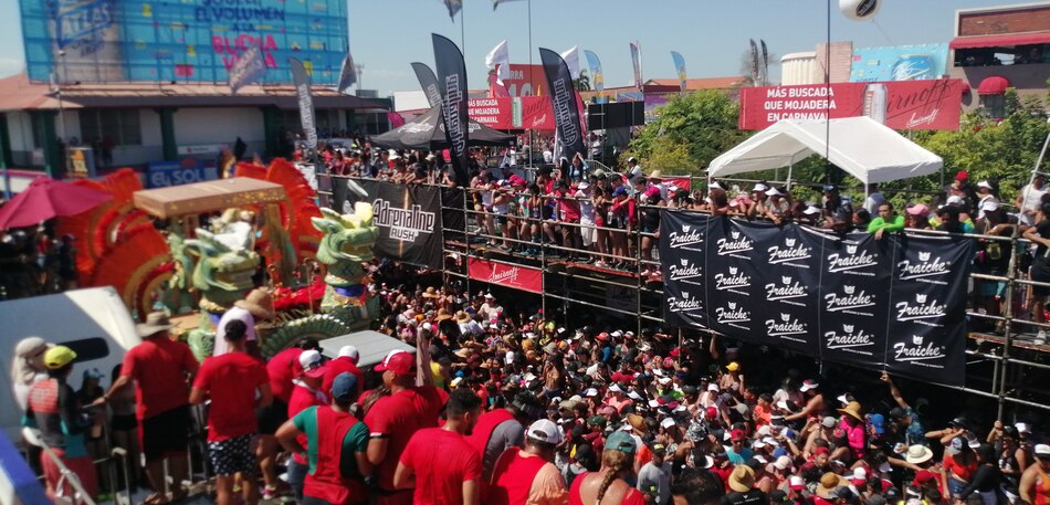 Unas 25 mil personas celebran lunes de carnaval en el Parque Unión de Chitré: organizadores