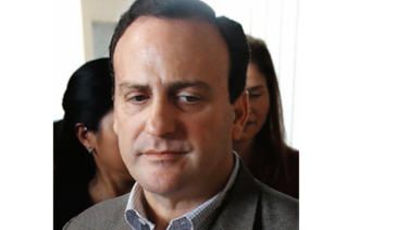Riccardo Francolini declina como precandidato presidencial
